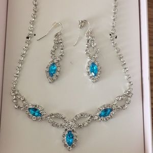 Silver Necklace set with turquoise/blue stones